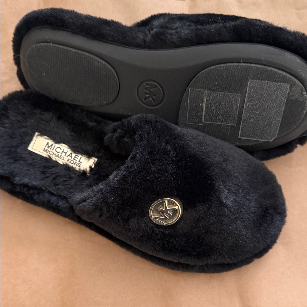 Michael Kors Black Plush Slippers with Gold Emblem NWOT - Picture 2 of 2
